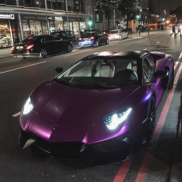 Lamborghini Aventador